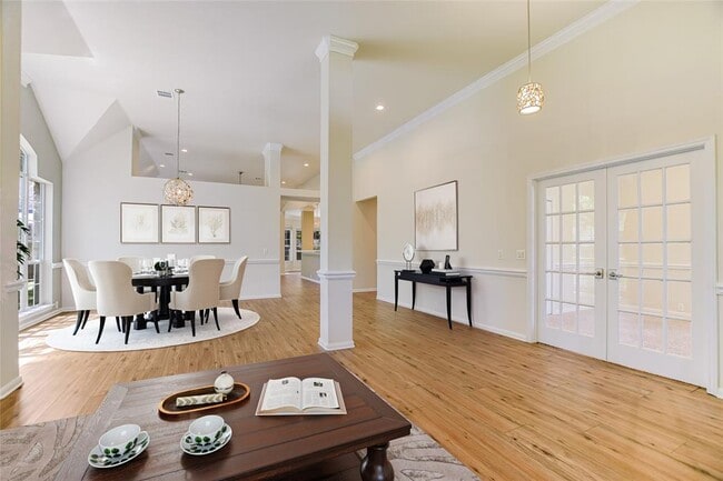 Photo - 10030 Estancia Ln