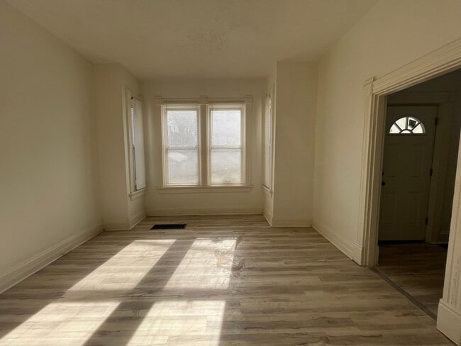 Photo - 4 bedroom 1 bath