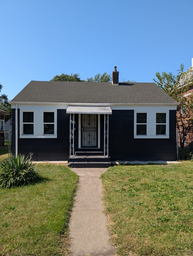 Photo - 846 Georgia St