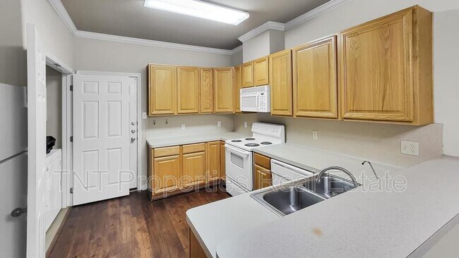 Photo - 3842 Oldenburg Ln