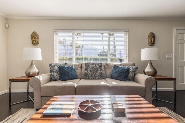 Photo - 980 N Biskra Rd