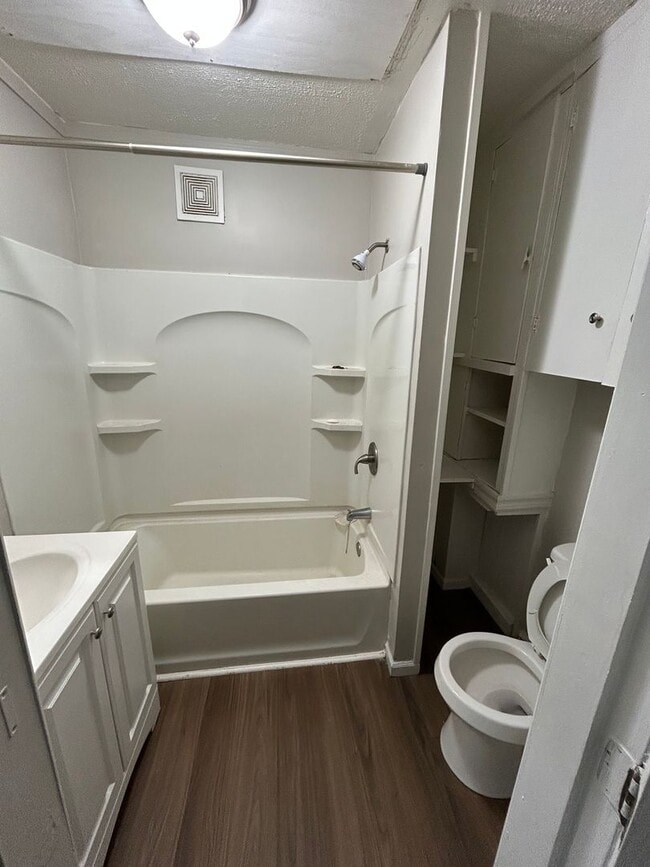 Photo - 201 N 16 St Unidad A