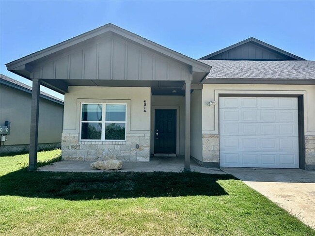 Building Photo - 401 CR 306