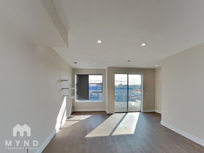 Photo - 3103 35th Ave