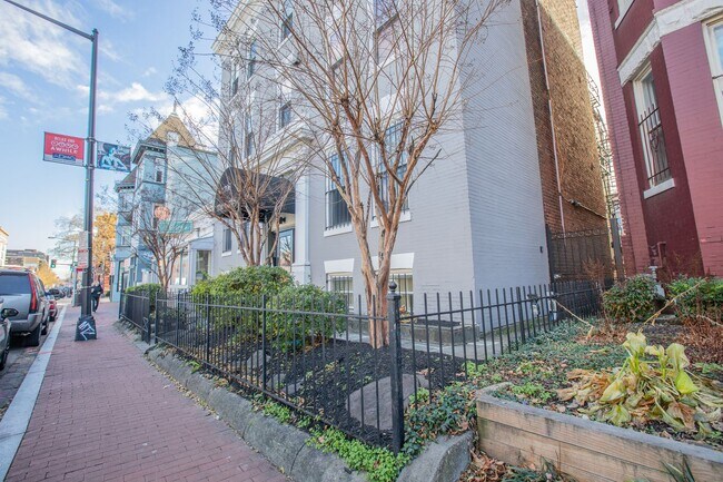 Photo - Lovely 1 BR/1 BA Condo in Dupont Circle!