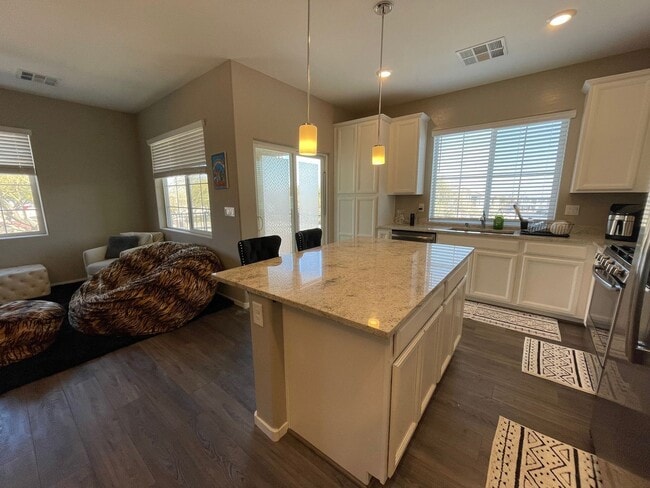 Photo - 8591 Insignia Ave