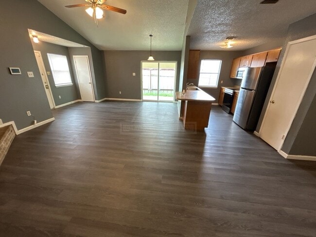 Photo - 2011 Windward Dr