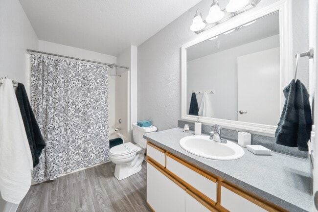 Photo - Crestbrook Apartments