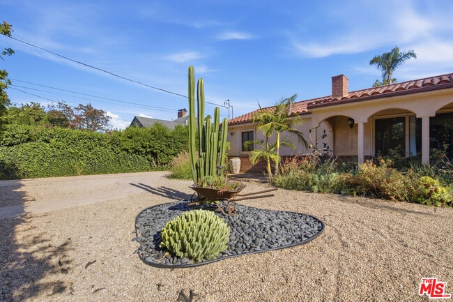 Photo - 13800 Erwin St