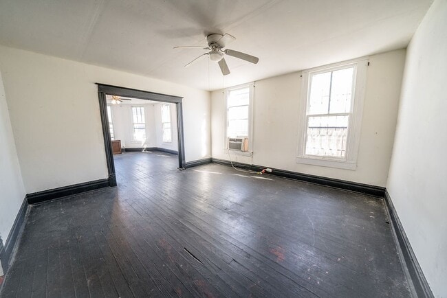 Photo - 1414 Campbell St