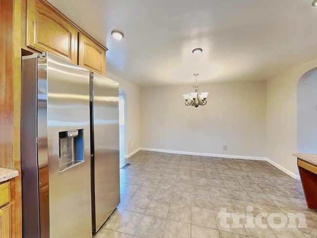 Photo - 2255 Howard Dr