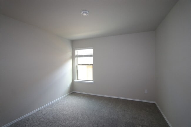 Photo - 2015 Levant Ln