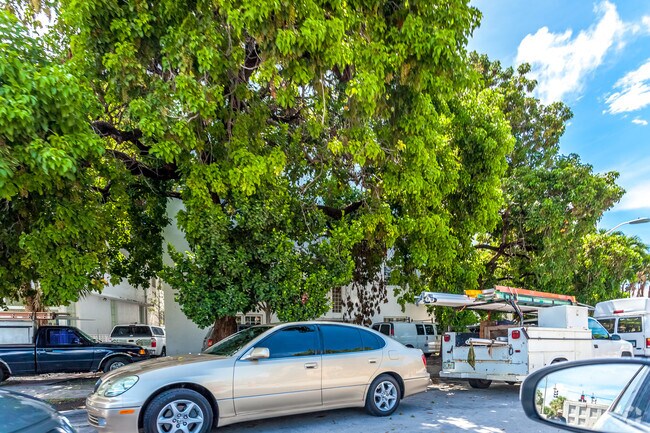 Photo - Cynthia Apartments