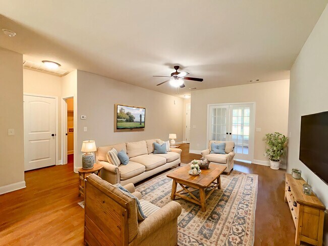 314 Tryon Pl