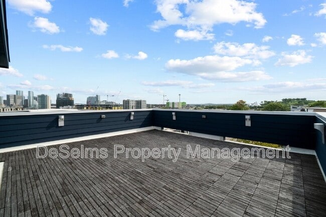 Photo - 1000 Southside Ave