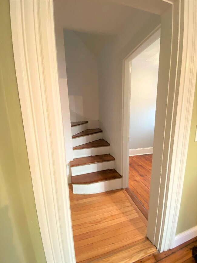 Photo - 225 Broadway Unidad 7