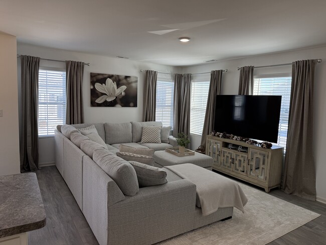 Photo - 2520 Alison Ave