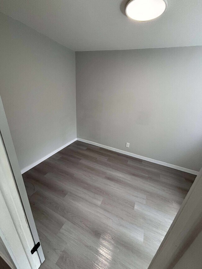 Photo - 30 Parkwood Dr Unit 24