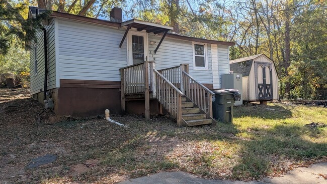 Photo - 110 Dye St