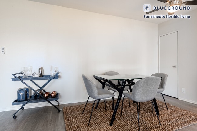 Photo - 11645 Gorham Ave Unidad FL2-ID146