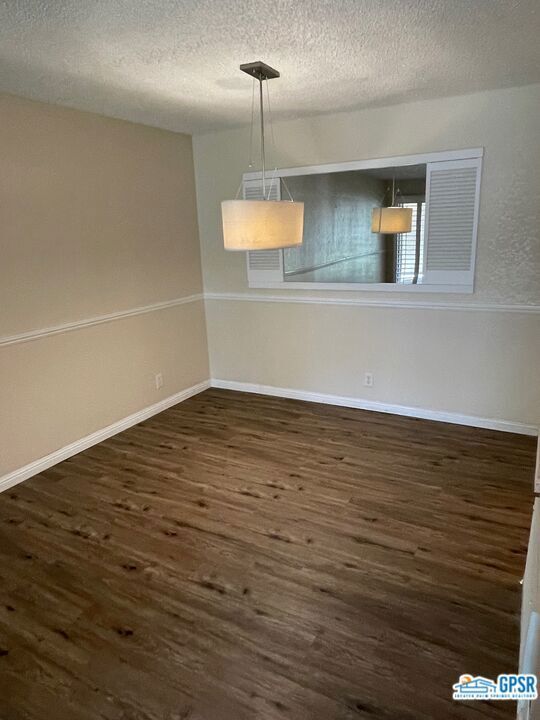 Photo - 550 N Villa Ct