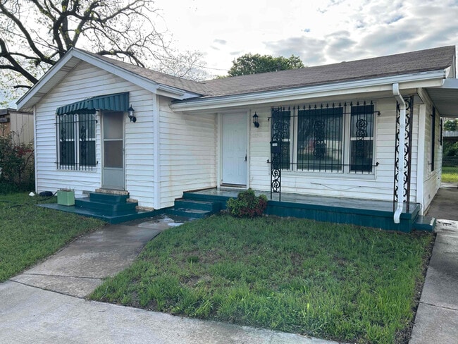 Photo - 1008 Pecan Ave