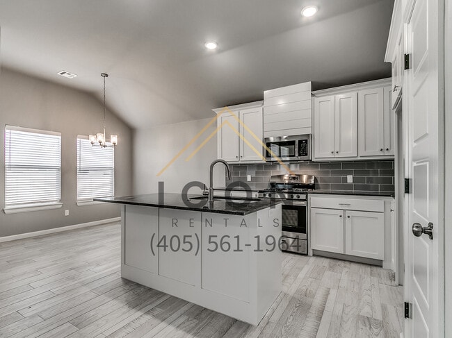 Photo - 4512 Oasis Ln