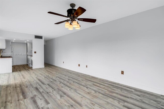 Photo - 285 NE 191st St Unit 2925