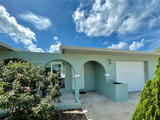 Photo - 129 Cousley Dr SE