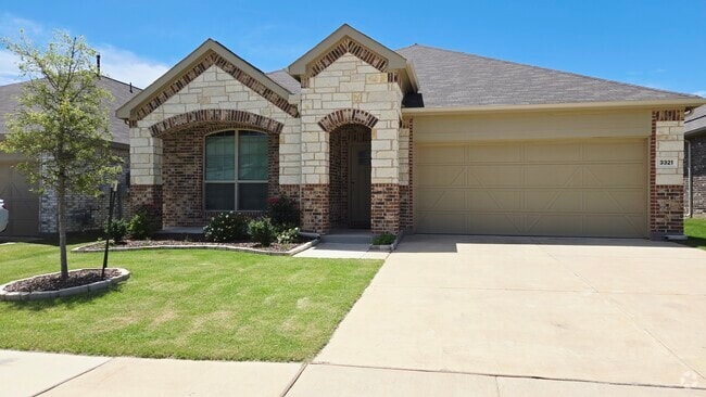 Building Photo - 3321 Kingsdown Dr Rental