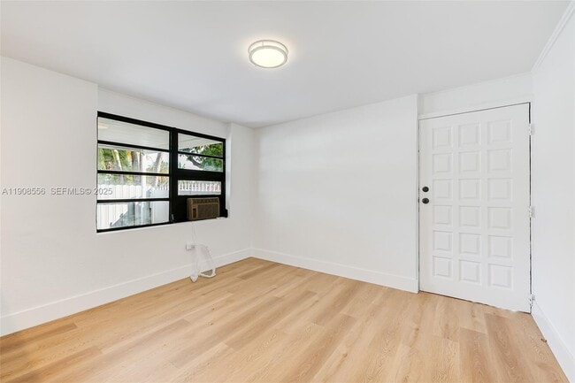 Photo - 1610 NW 33rd Ave