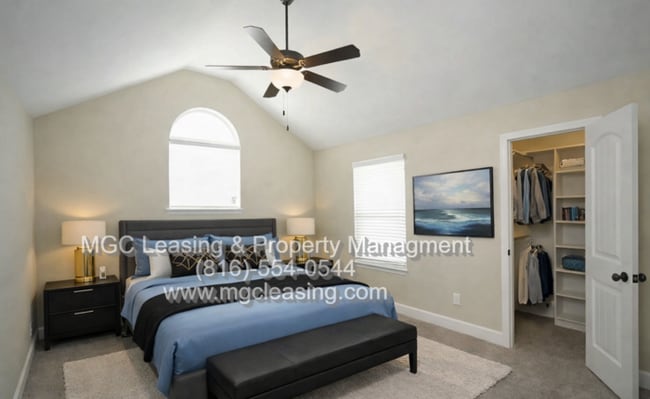 Photo - Eagle Creek Townhomes - Rare Interior townhome with basement - ask about our special!