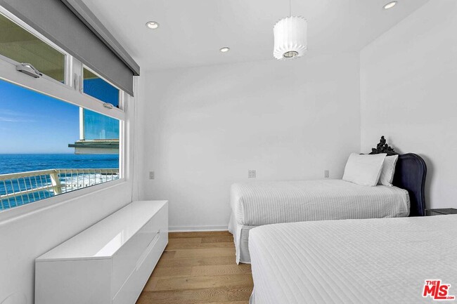 Photo - 24742 Malibu Rd