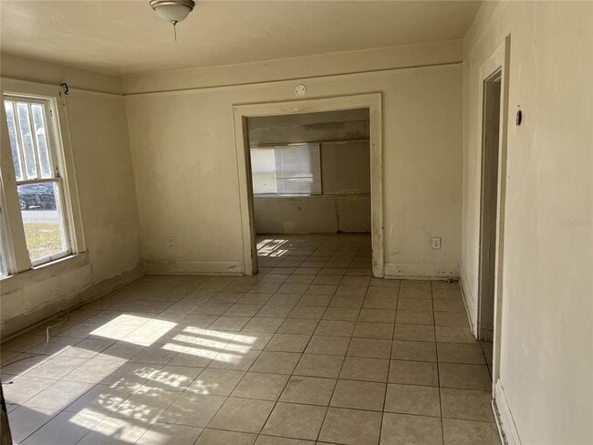 Photo - 720 6th St NW