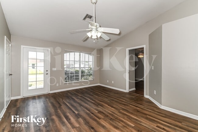 Photo - 830 NE 9th Terrace