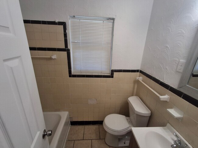 Photo - 45 NW 24th St Unit 1