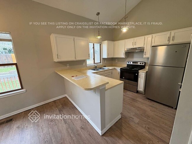 Photo - 6054 Zang Way