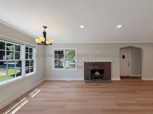 Photo - 2208 W State St