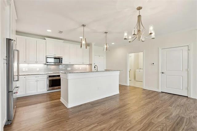 Building Photo - 2500 King Arthur Blvd Unit 302