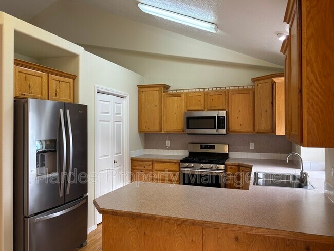 Photo - 2252 N Oconnor Ave