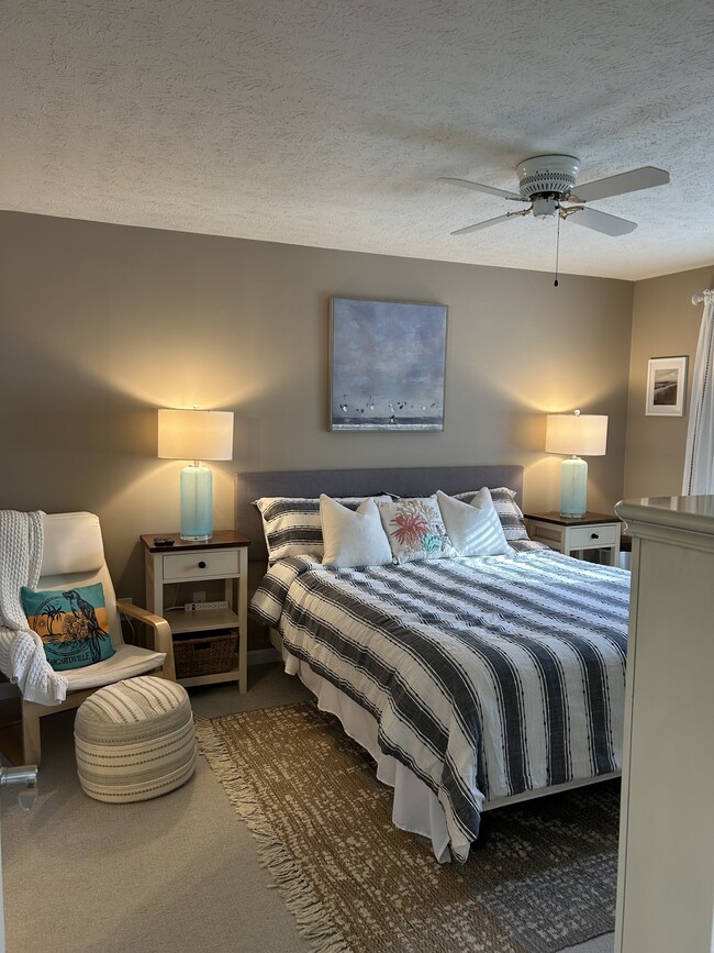 Building Photo - 615 Tupelo Ln Unit I
