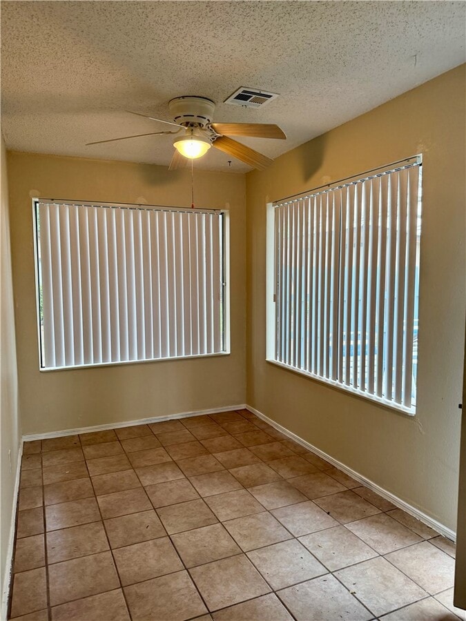 Photo - 930 N Century Dr