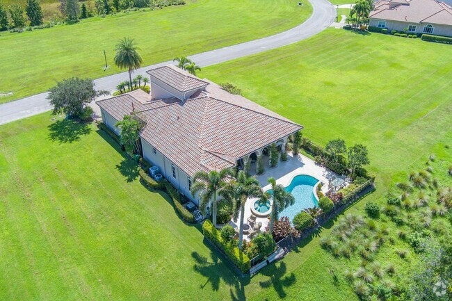 Building Photo - 138 SE Via San Marino Rental