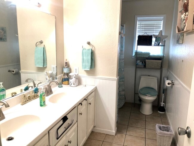 Photo - 710 Woodland Dr