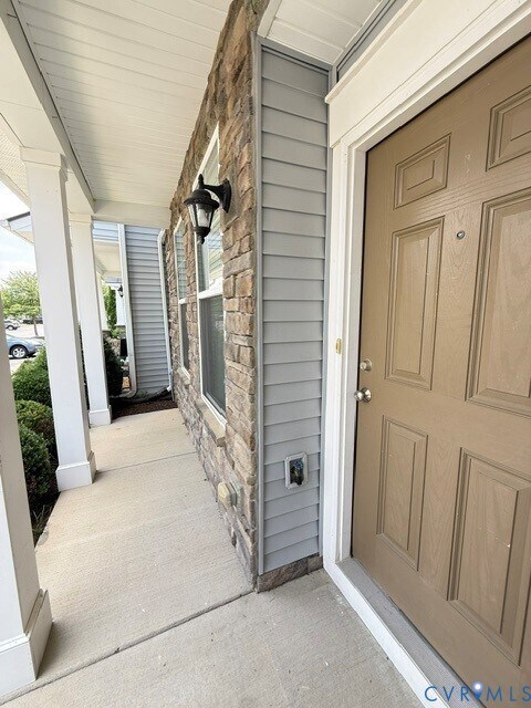 8057 Ellendale Dr