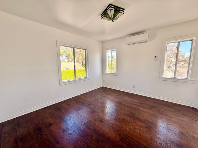 Photo - 1801 W 39th St Unit 3883 S. Gramercy Pl.