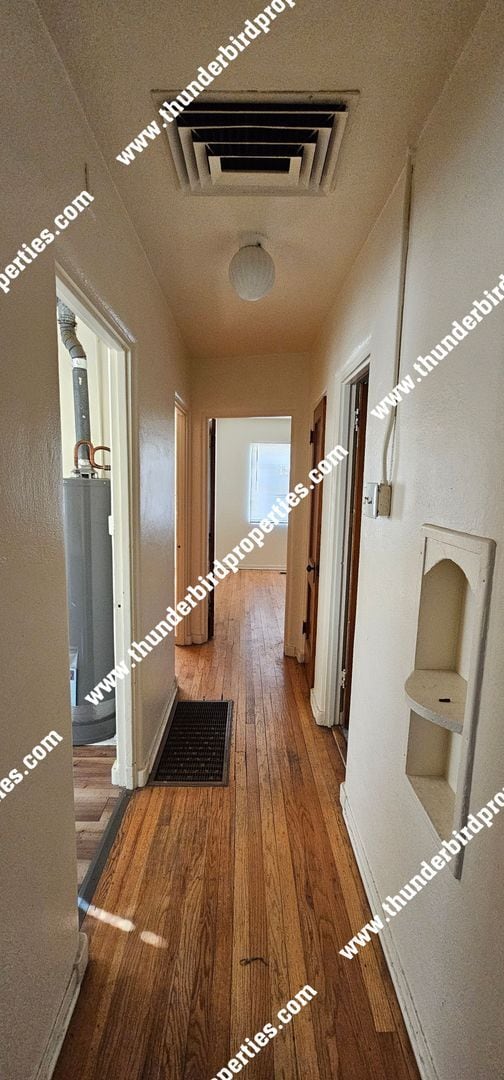 301 Yale (PG3000412)