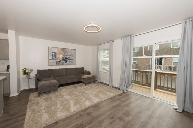 1 Neudearborn Ln