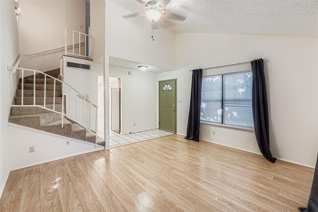 Photo - 9507 Quail Village Ln