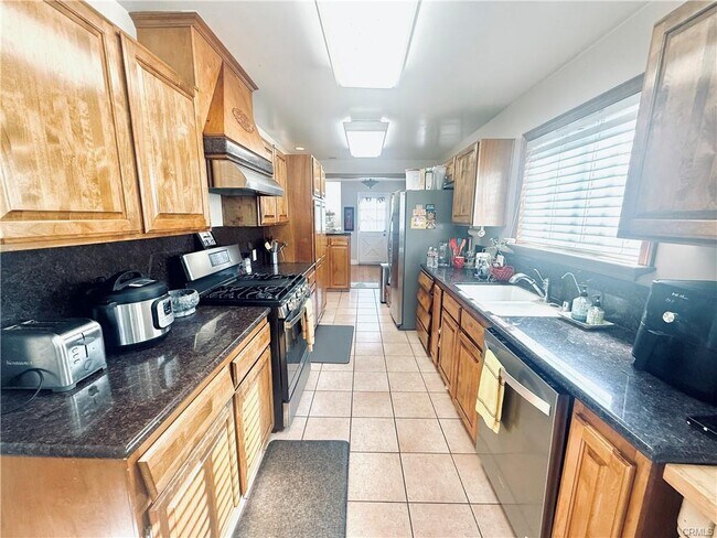 Photo - 4730 Carmelynn St